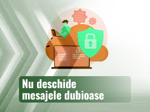 O persoană care instalează sisteme de siguranță pe laptop.